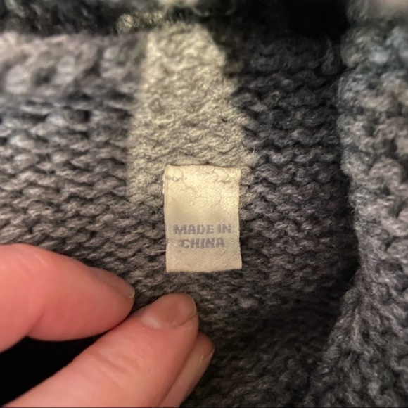 Aritzia TNA  women’s lambswool sweater in size small‎ - Picture 7 of 11